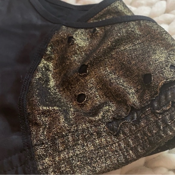 NWOT Sexy Black & Gold Distressed Sports Bra - Picture 8 of 10